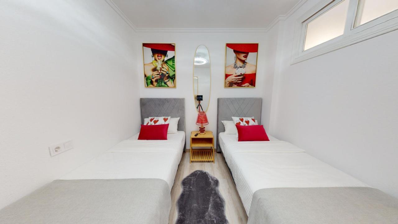 Pedro Lorca Apartment Torrevieja Bagian luar foto