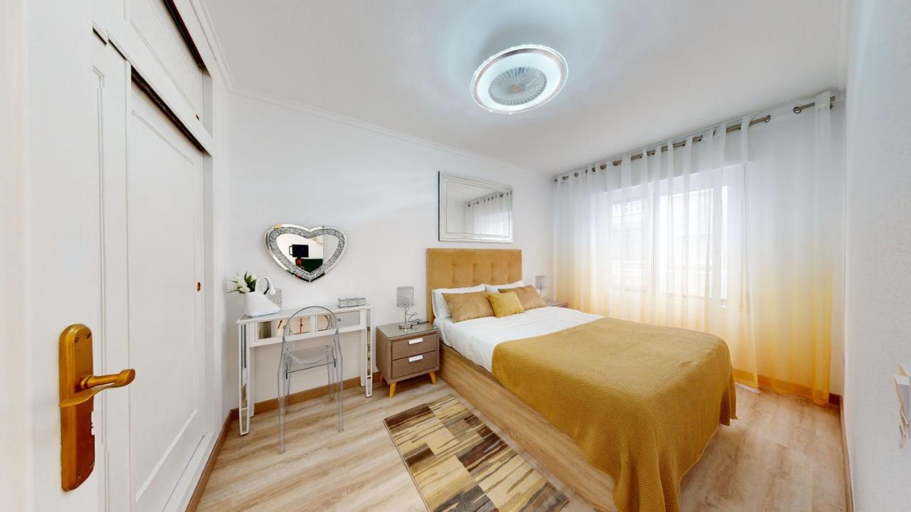 Pedro Lorca Apartment Torrevieja Bagian luar foto