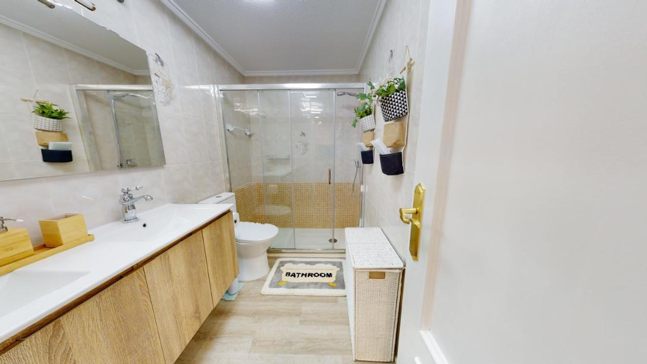 Pedro Lorca Apartment Torrevieja Bagian luar foto